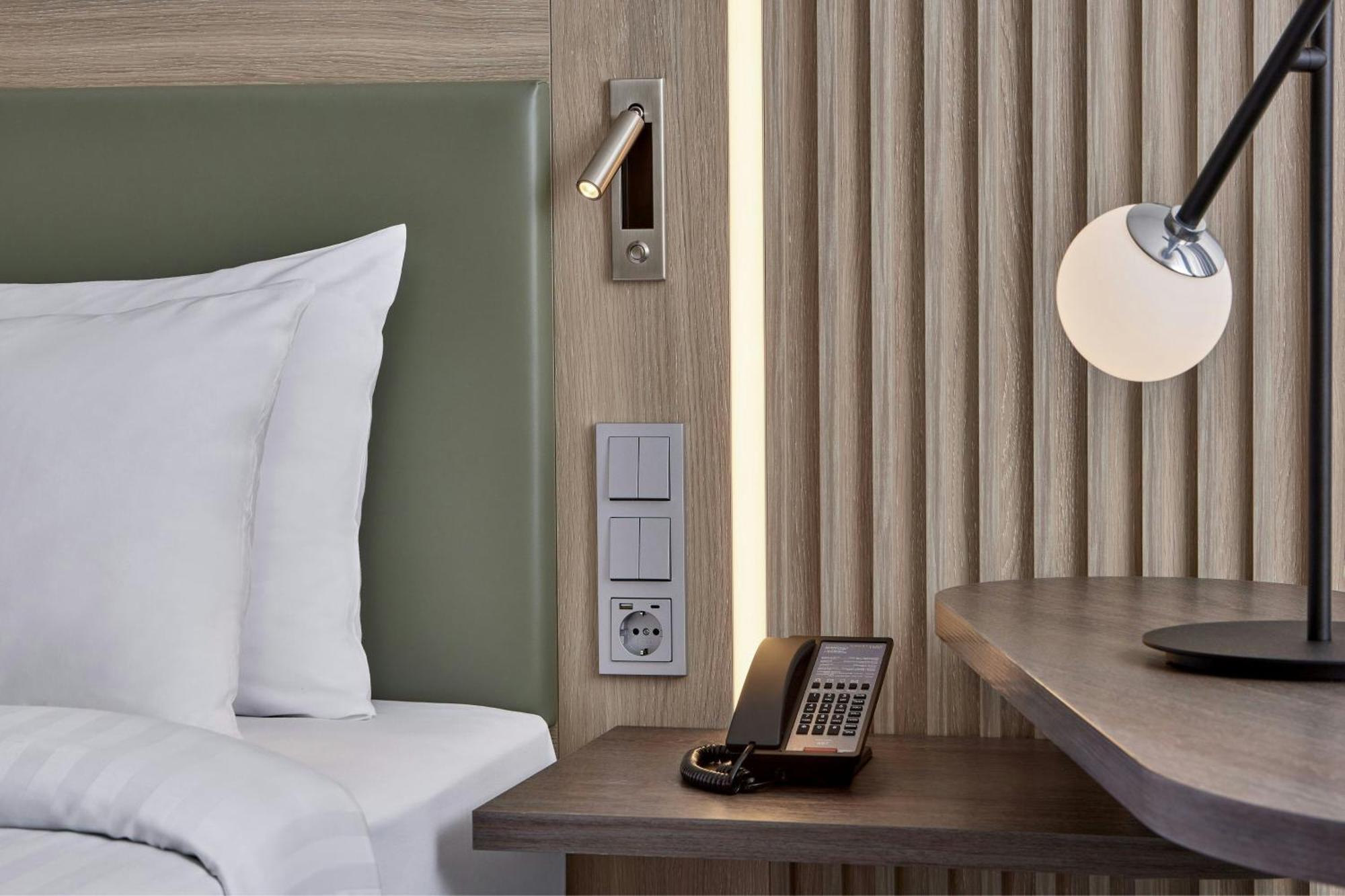 Deluxe Queen Room